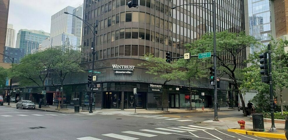 360 E Ohio St, Chicago, IL for lease - Building Photo - Image 2 of 29