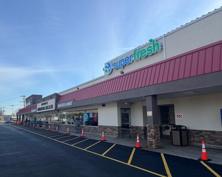 242 Lincoln Blvd, Middlesex, NJ for lease - Building Photo - Image 3 of 5