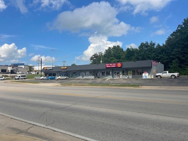200 S Westwood Blvd, Poplar Bluff, MO for lease - Building Photo - Image 2 of 7