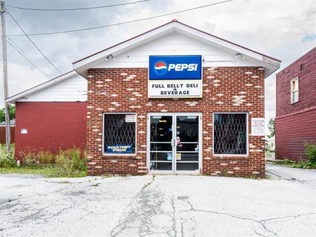 206 Main St, Poultney, VT for sale - Primary Photo - Image 1 of 18