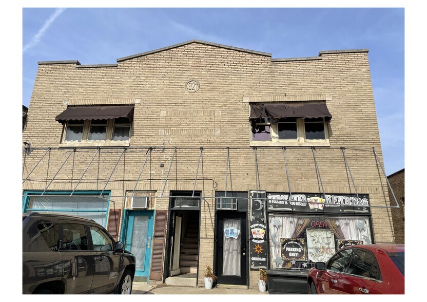 2314 Charles St, Rockford, IL 61104