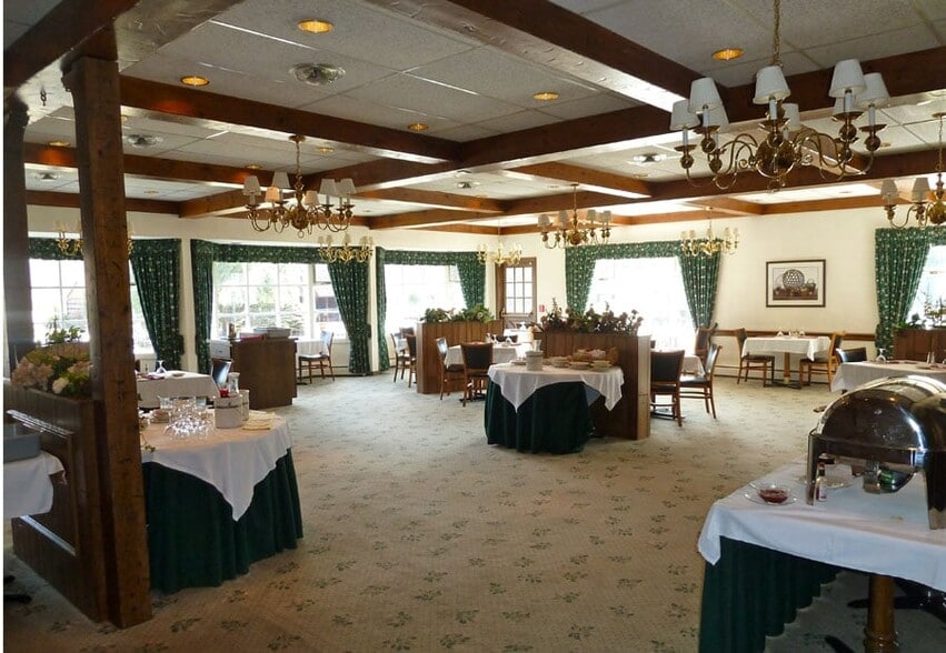 5854 Paradise Valley Rd, Cresco, PA for sale - Building Photo - Image 3 of 7