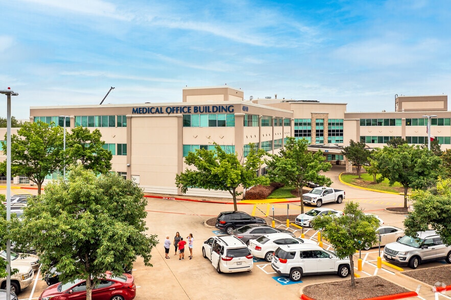 4510 Medical Center Dr, McKinney, TX for lease - Building Photo - Image 2 of 7