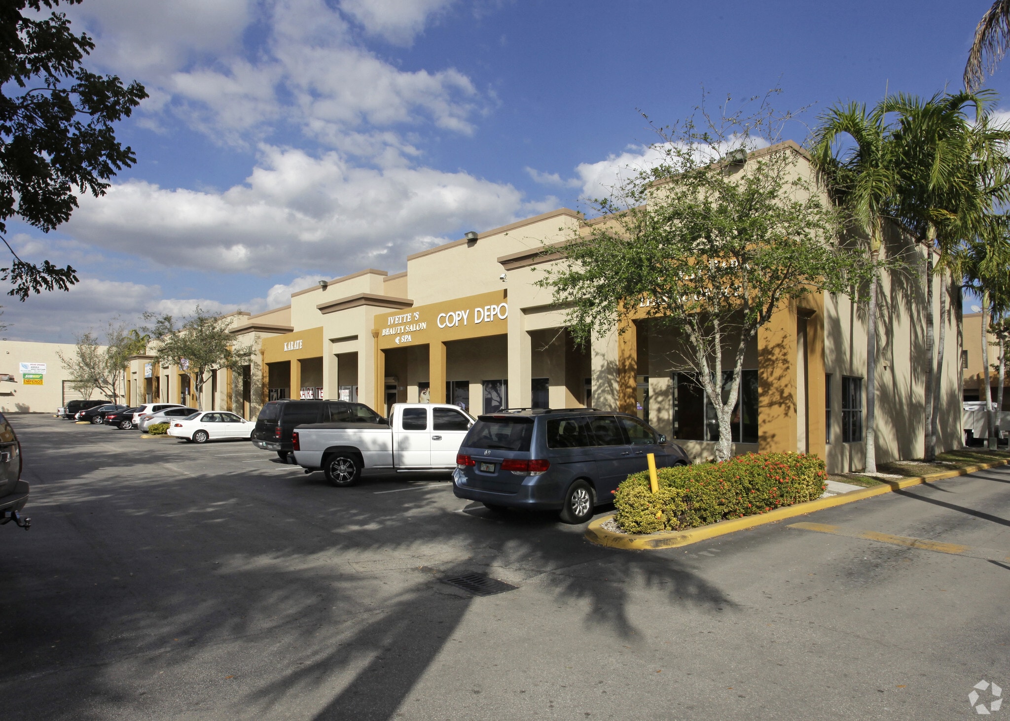 8325 W 24th Ave, Hialeah, FL 33016