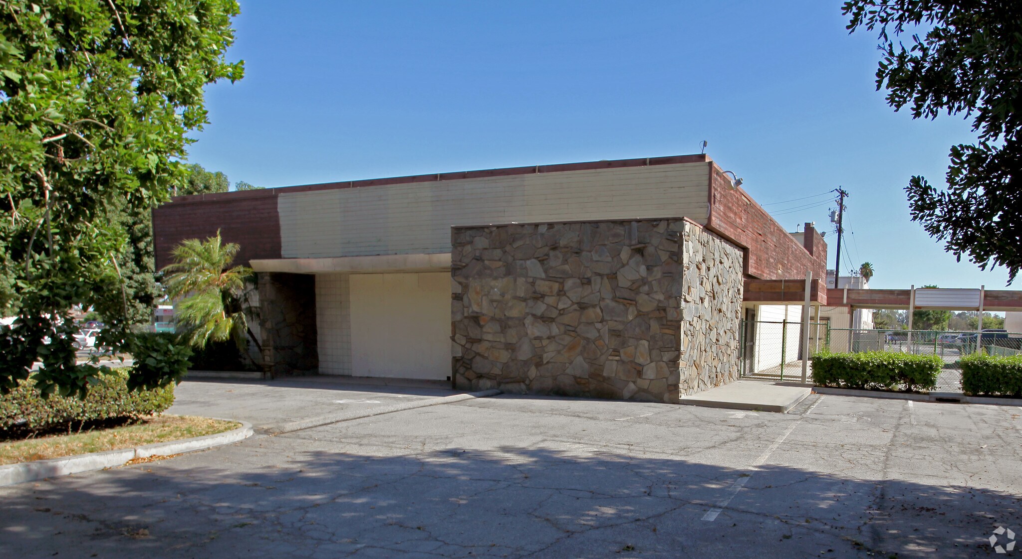 9454 Imperial Hwy, Downey, CA for sale Primary Photo- Image 1 of 1