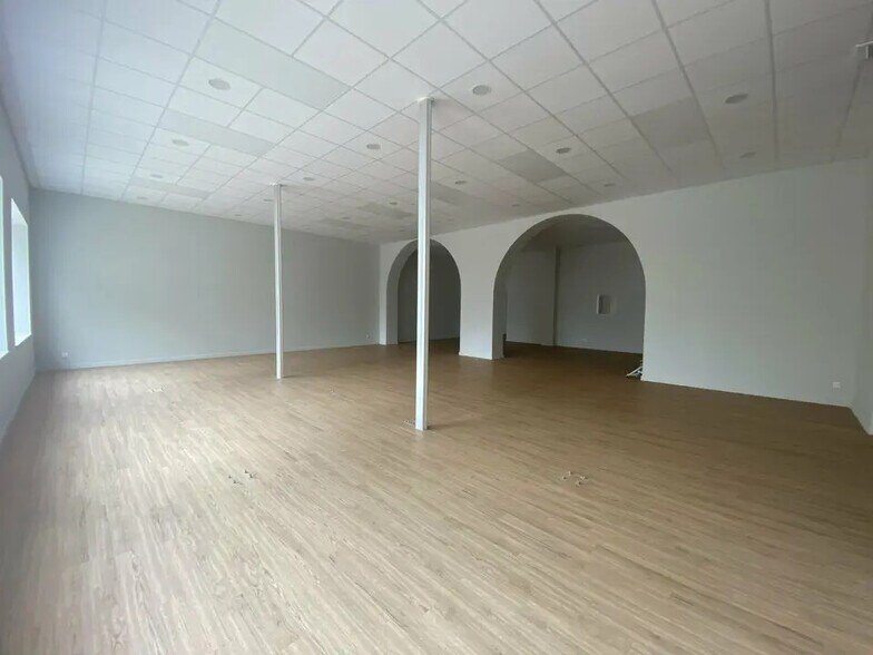 Office in Le Havre for lease - Interior Photo - Image 3 of 5