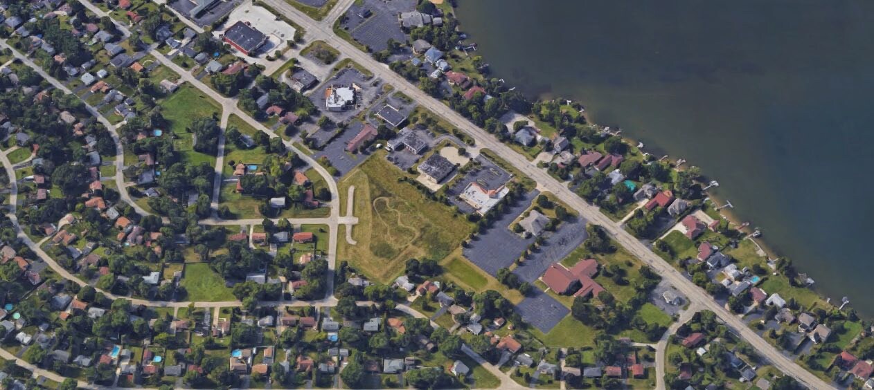 104-108 Old Elm Rd, Lindenhurst, IL for sale Primary Photo- Image 1 of 1