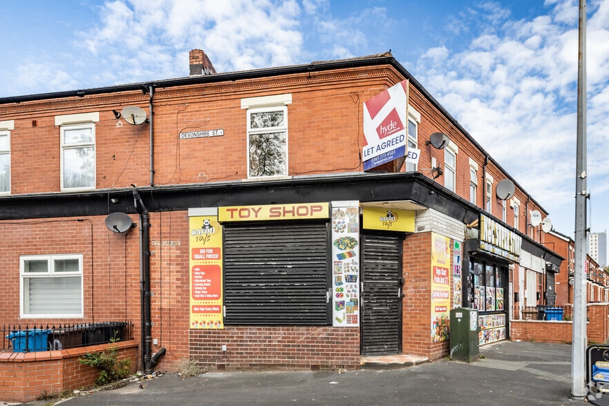 329 Great Cheetham St E, Salford for lease - Primary Photo - Image 1 of 2