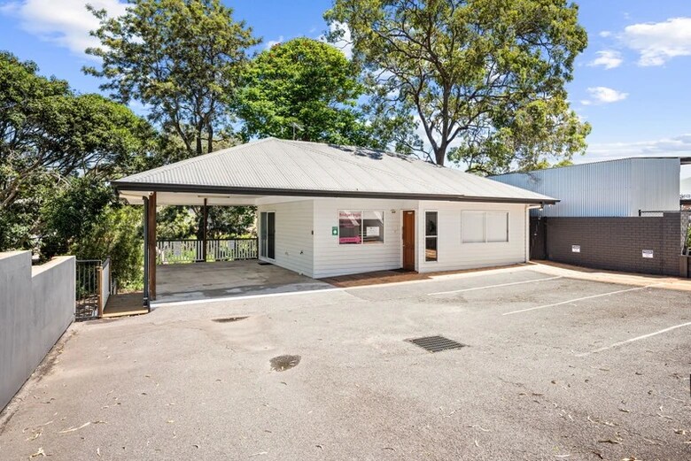 598 Rode Rd, Chermside for lease Primary Photo- Image 1 of 3