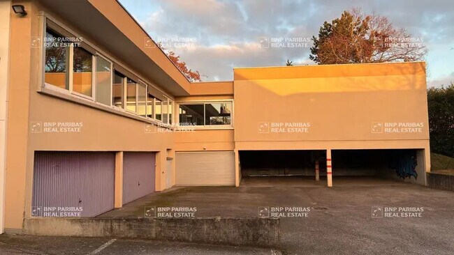 Location Bureaux 655 m²