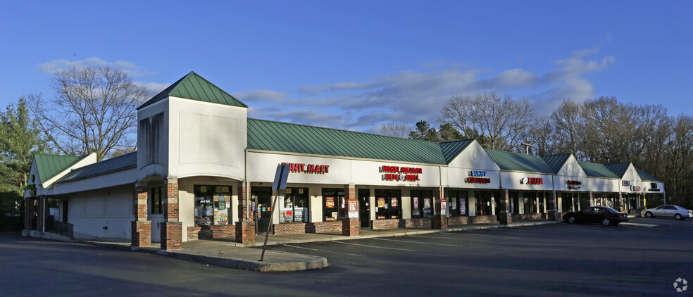 491 Manalapan Rd, Spotswood, NJ for lease - Building Photo - Image 3 of 8