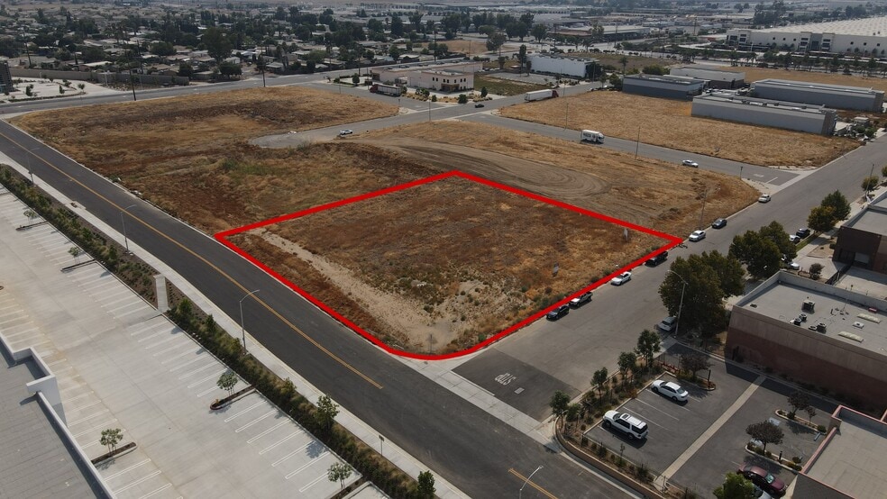 SEQ Commerce St & Lakeview Ave St, Perris, CA for sale - Aerial - Image 3 of 6