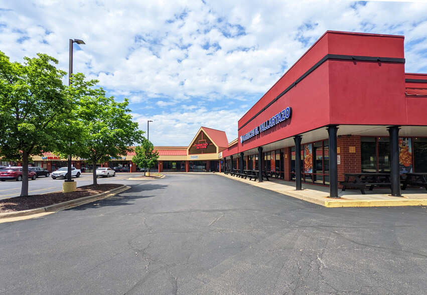 2761-2793 Black Rd, Joliet, IL for lease - Building Photo - Image 1 of 4