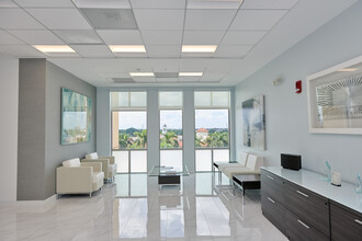 225 NE Mizner Blvd, Boca Raton, FL for lease Interior Photo- Image 2 of 8