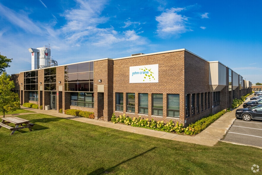 3465-3545 Boul Thimens, Montréal, QC for lease - Primary Photo - Image 1 of 10