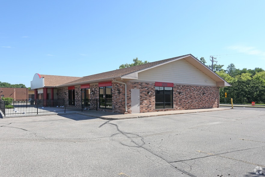 2535 Highway 10 NE, Mounds View, MN for sale - Building Photo - Image 3 of 4