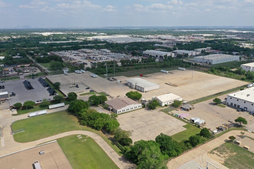 3375 High Prairie Rd, Grand Prairie, TX for lease - Building Photo - Image 1 of 11