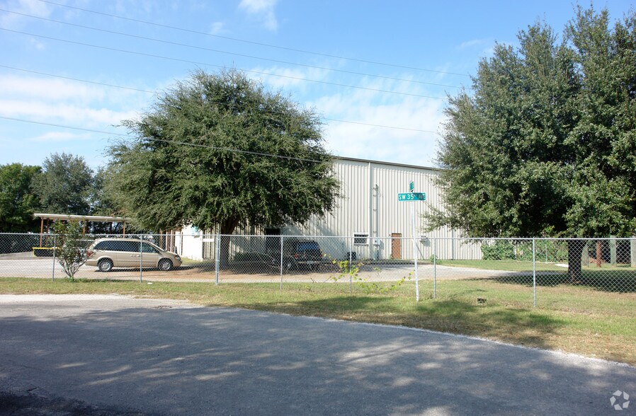 3445 SW 6th St, Ocala, FL for lease - Building Photo - Image 2 of 16