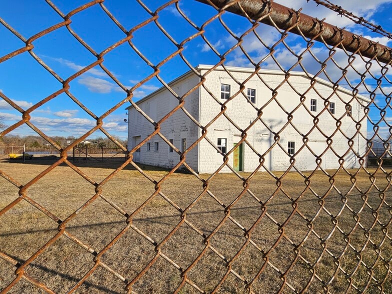 173 Water St, Bridgeton, NJ for sale - Primary Photo - Image 1 of 103