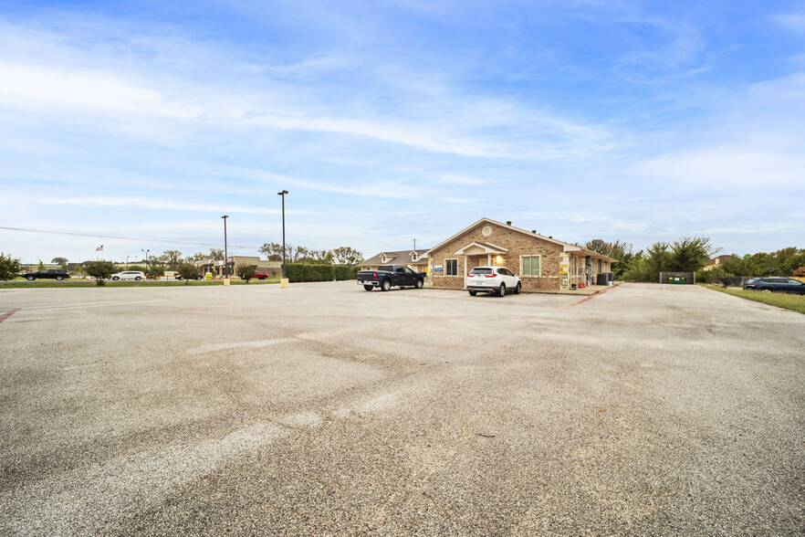 880 Prospector Trl, Harker Heights, TX for sale - Primary Photo - Image 1 of 1