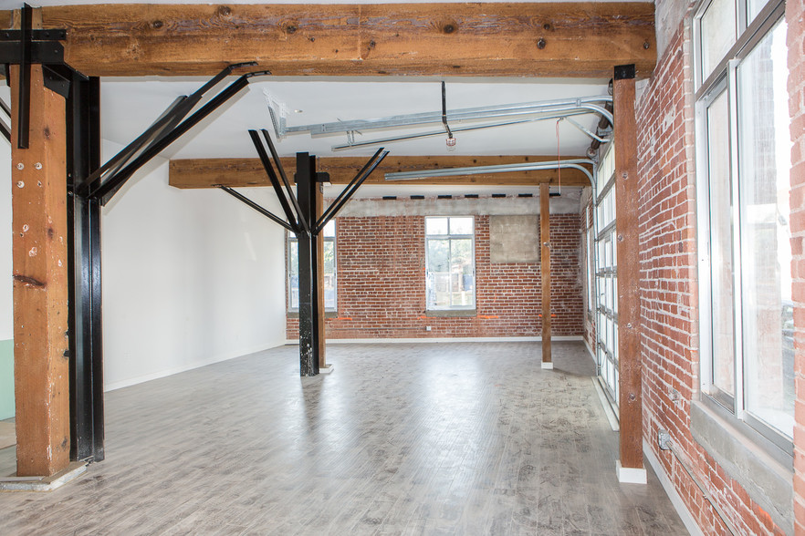 2190 E 14th St, Los Angeles, CA for lease - Interior Photo - Image 3 of 18