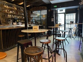 Retail in Barcelona, Barcelona for lease Interior Photo- Image 1 of 5