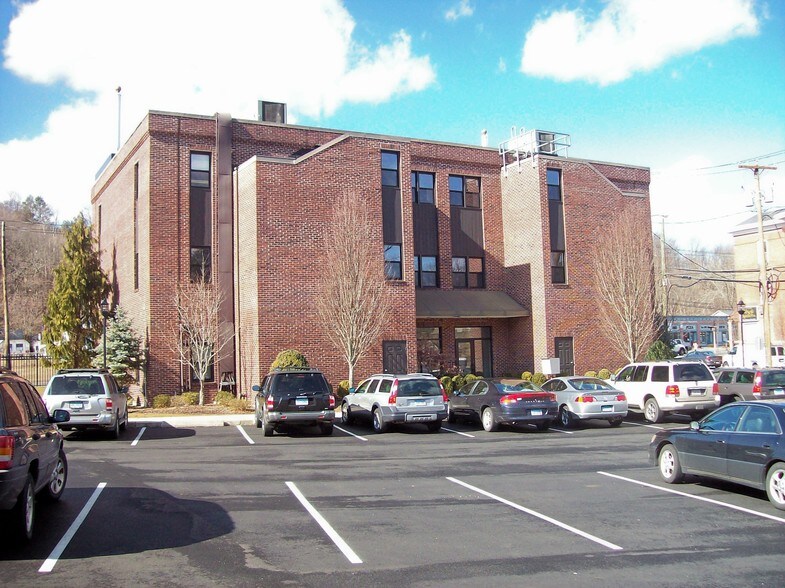 2969 Whitney Ave, Hamden, CT for sale - Building Photo - Image 1 of 1