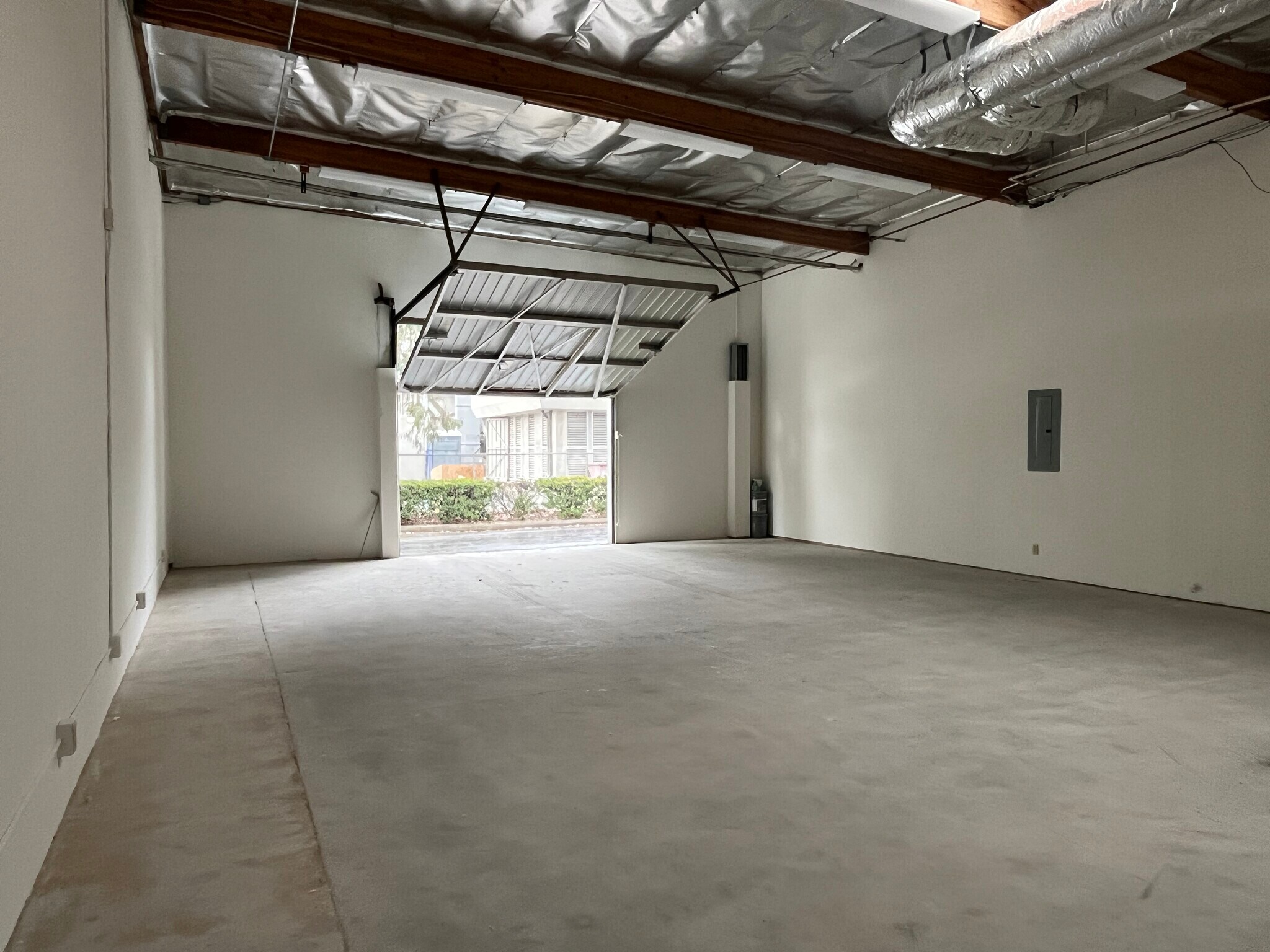 2220 Eastridge Ave, Riverside, CA for lease Interior Photo- Image 1 of 3