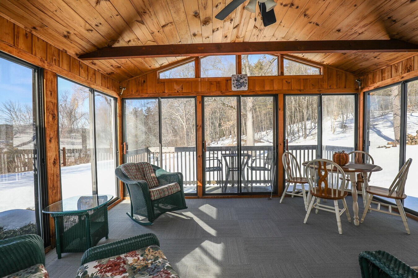 54 Rundlett Hill Rd, Bedford, NH 03110