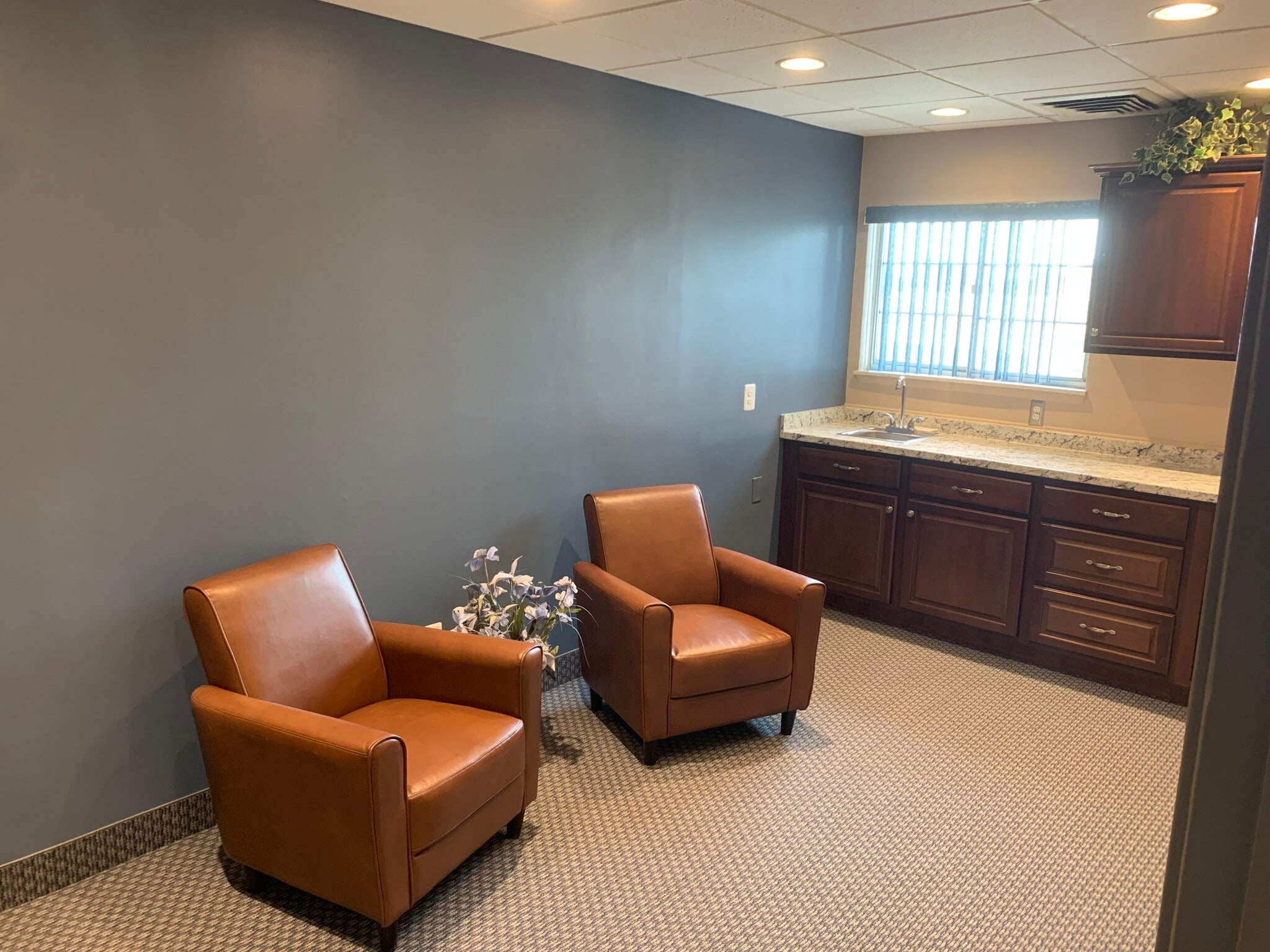 12750 S Saginaw St, Grand Blanc, MI for lease Interior Photo- Image 1 of 4