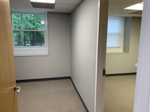 1701 Raintree Dr, Richmond, VA for lease Interior Photo- Image 1 of 3