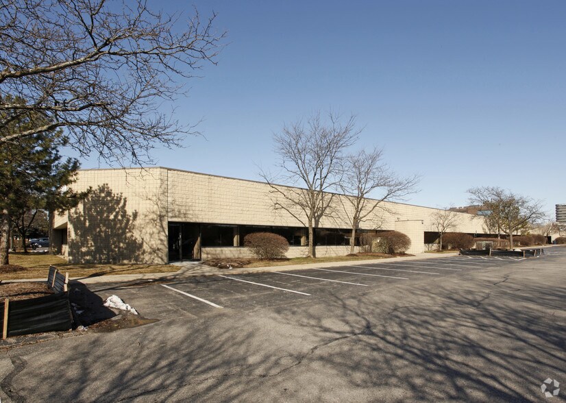 1250 Kirts Blvd, Troy, MI for lease - Building Photo - Image 1 of 3