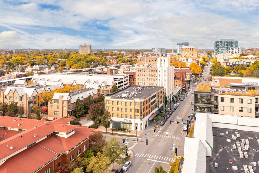 125 N Euclid Ave, Oak Park, IL for lease - Aerial - Image 3 of 14