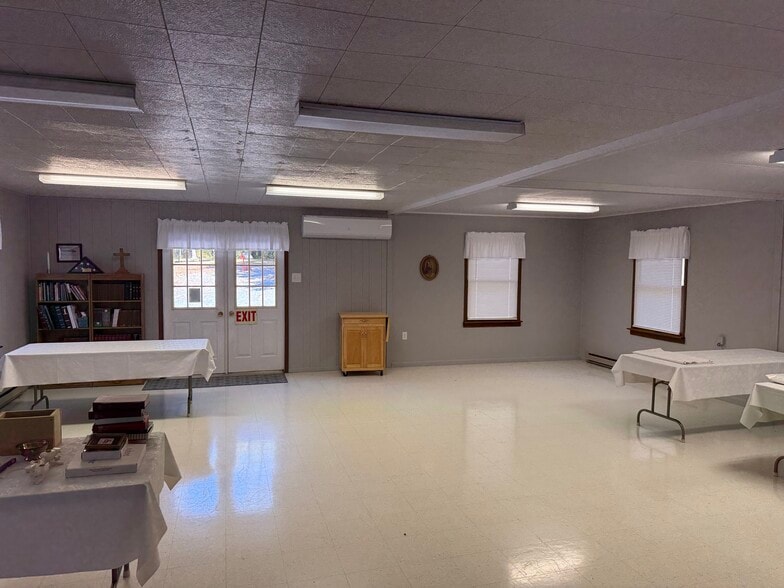 150 Chapel Rd, Middletown, VA for sale - Building Photo - Image 3 of 4