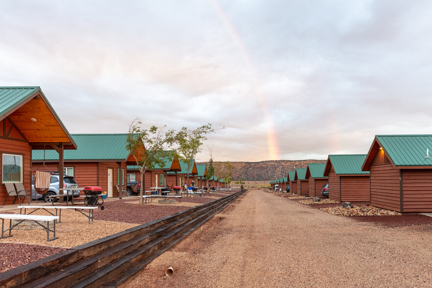 1752 W Plains Dr, Apple Valley, UT for sale - Primary Photo - Image 1 of 1