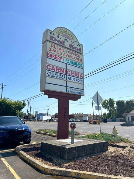 3545 Portland Rd NE, Salem, OR for lease - Building Photo - Image 2 of 4