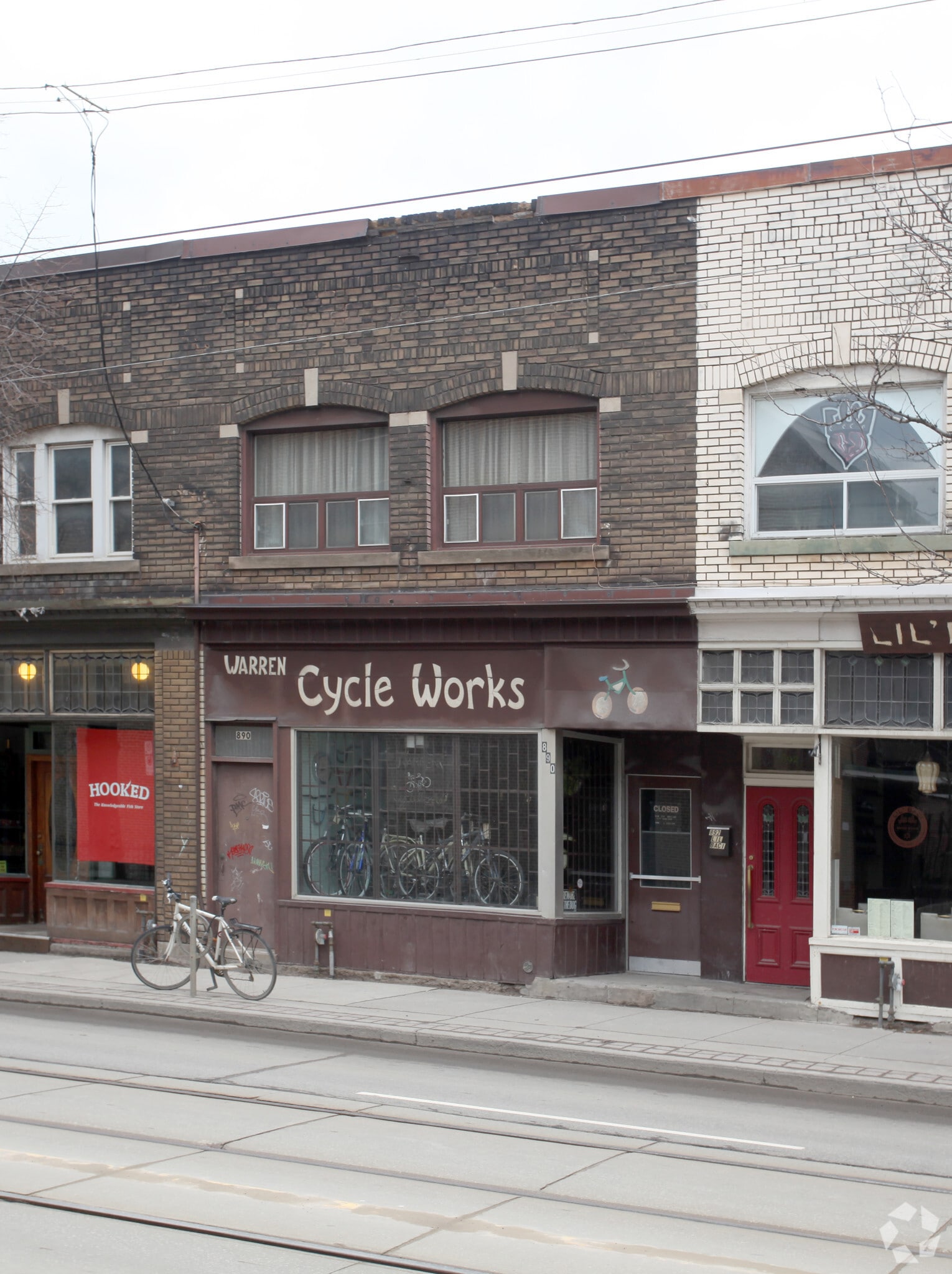 890 Queen St E, Toronto, ON for sale Primary Photo- Image 1 of 1