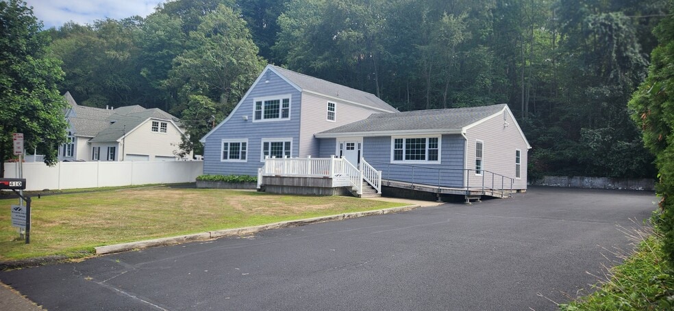 410 E Main St, Centerport, NY for sale - Building Photo - Image 2 of 36