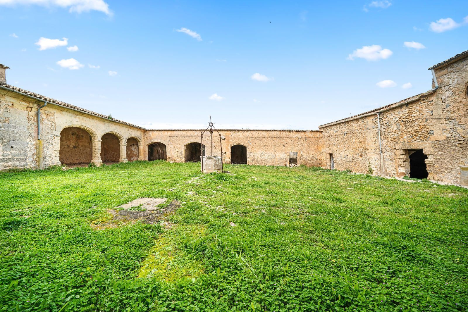 Land in Vilafranca de Bonany for sale Building Photo- Image 1 of 13