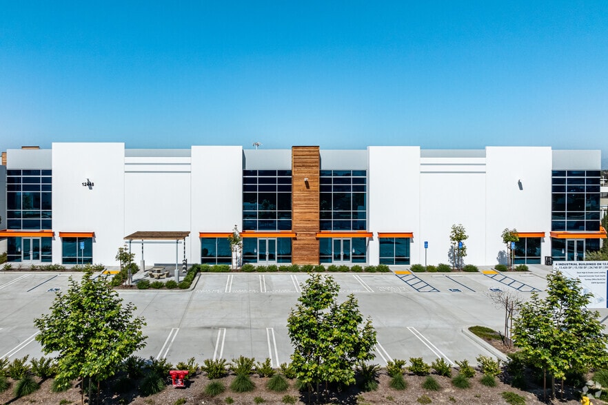 County Rd & East End Ave, Chino, CA for lease - Building Photo - Image 3 of 7