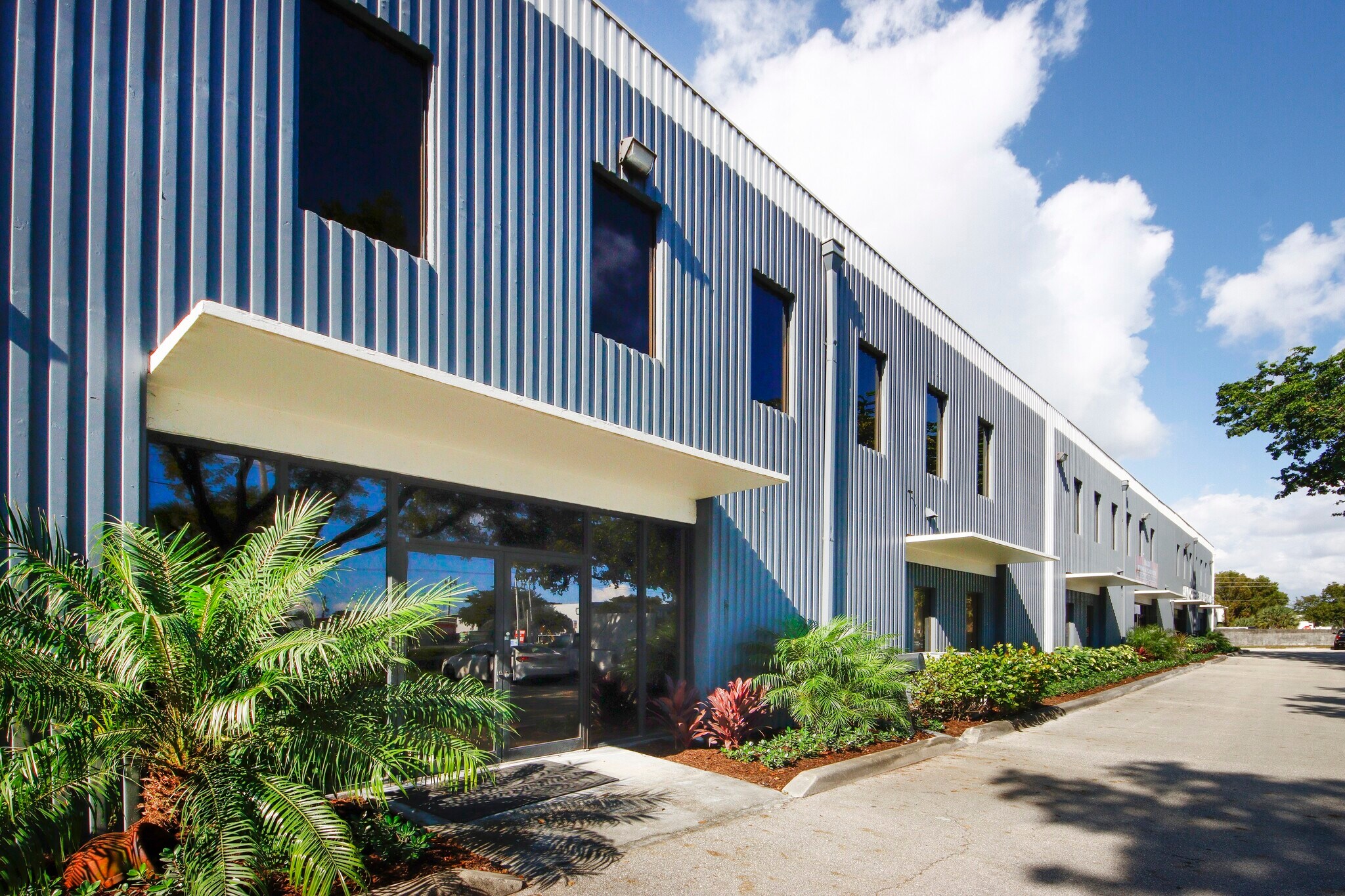 1551 N Powerline Rd, Pompano Beach, FL for lease Primary Photo- Image 1 of 10