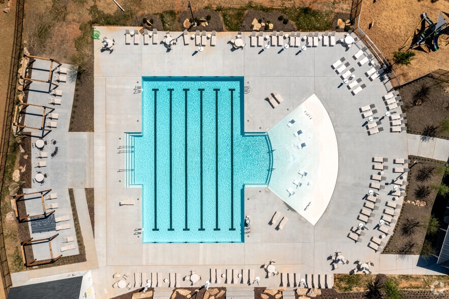 1725 Welden Village Ave, Kernersville, NC for lease - Building Photo - Image 3 of 11