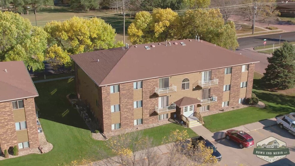 Mitchell (SD) 180-unit MF Portfolio portfolio of 3 properties for sale on LoopNet.com - Commercial Listing Video - Image 2 of 118