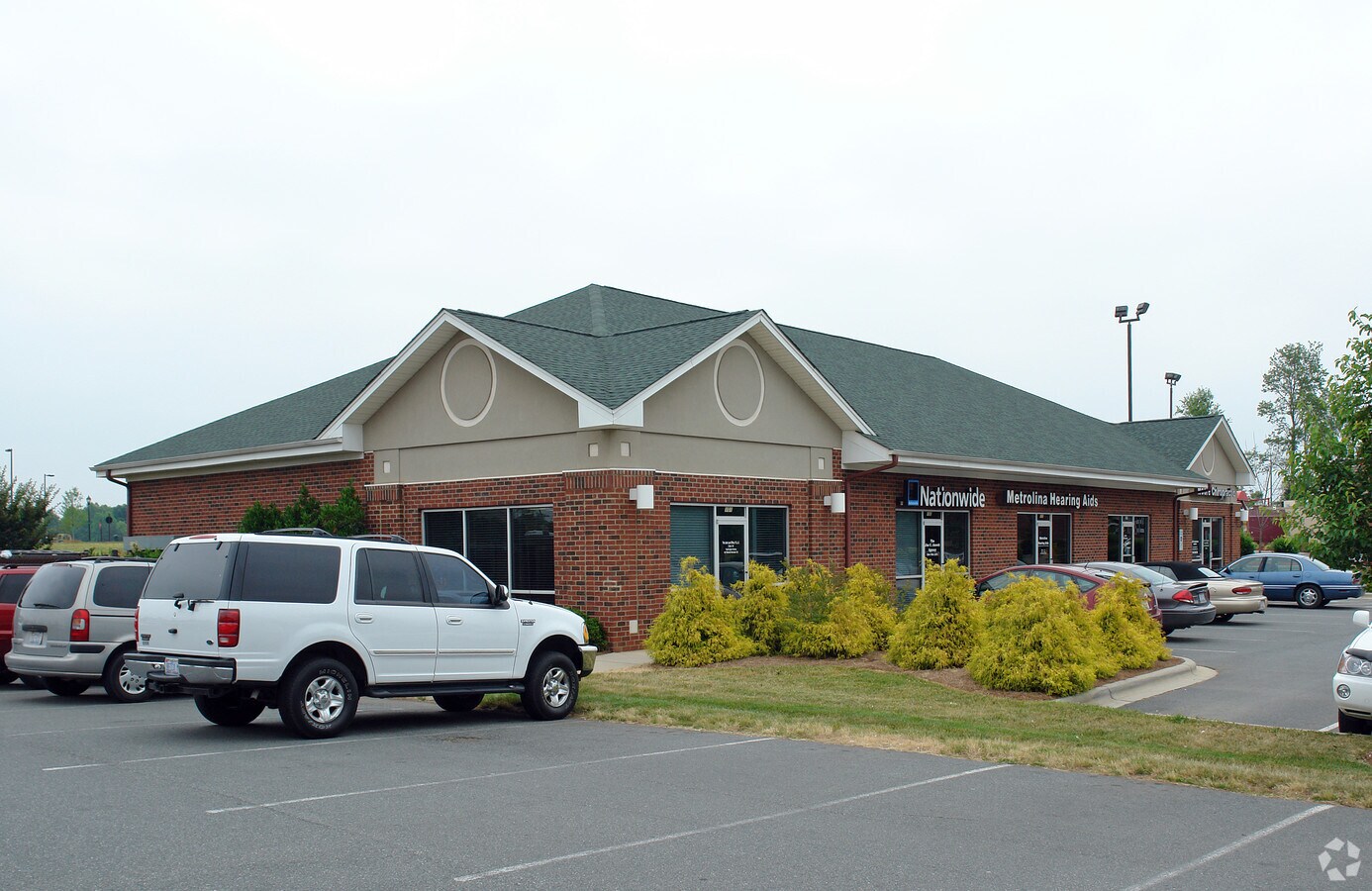 584 Brawley School Rd, Mooresville, NC 28117