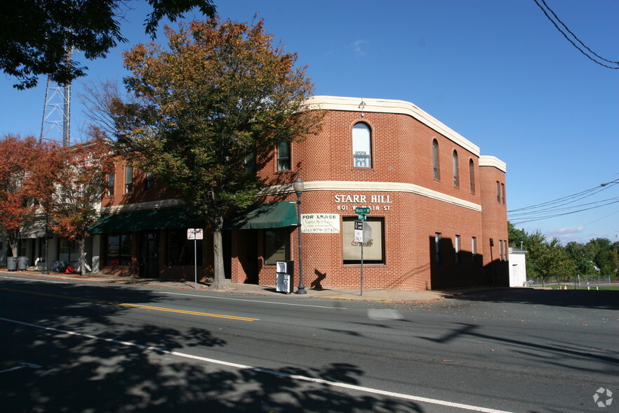 801 W Main St, Charlottesville, VA for lease - Building Photo - Image 2 of 6