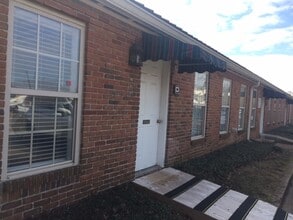 640 Lakeland East Dr, Flowood, MS for lease Interior Photo- Image 1 of 1