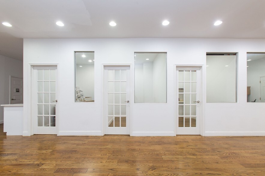 116-16 Jamaica Ave, Jamaica, NY for sale - Interior Photo - Image 1 of 1