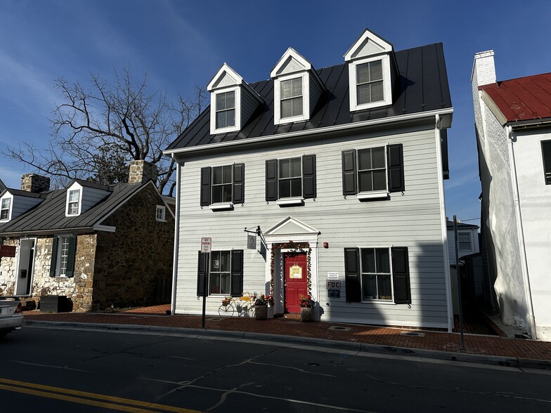 104 Loudoun St SW, Leesburg, VA for sale - Building Photo - Image 1 of 1