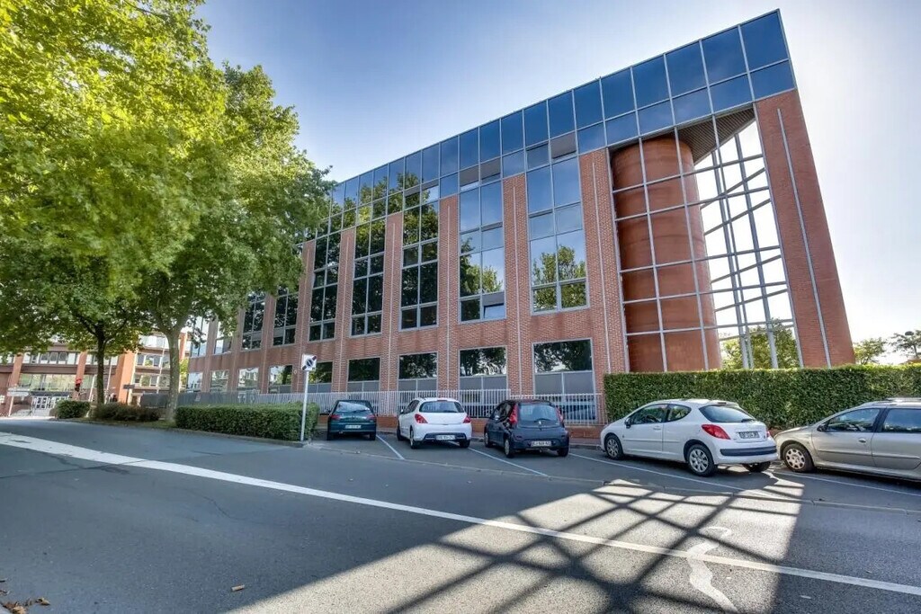 Location Bureaux 300 m² à 3 060 m² - Photo 1