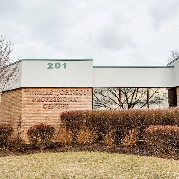 201 Thomas Johnson Dr, Frederick, MD for lease - Building Photo - Image 2 of 5